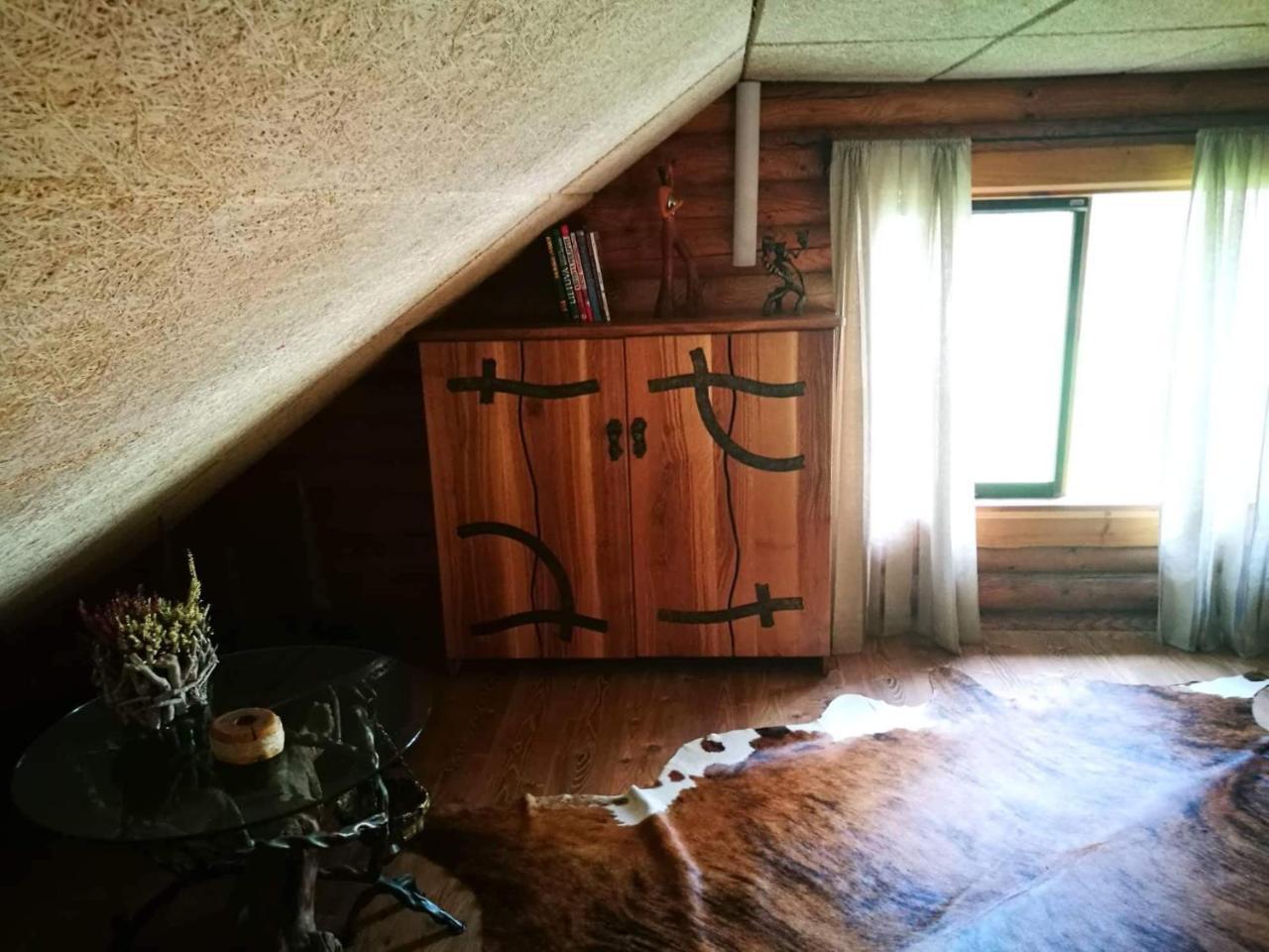 ホテル Sveciu Namelis シャウレイ エクステリア 写真